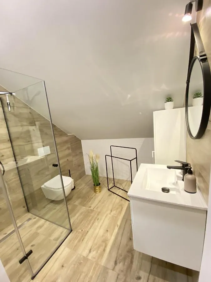 Apartament Apt Fiona3 Centrum700M Parking Bezplatny Monitorowany Salon Tv Sypialnia Tv Lazienka Kuchnia Rekuperacja Karpacz Polska