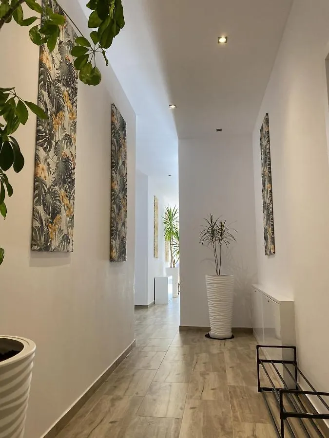 Apt Fiona3 Centrum700M Parking Bezplatny Monitorowany Salon Tv Sypialnia Tv Lazienka Kuchnia Rekuperacja Karpacz 0*,  Polska